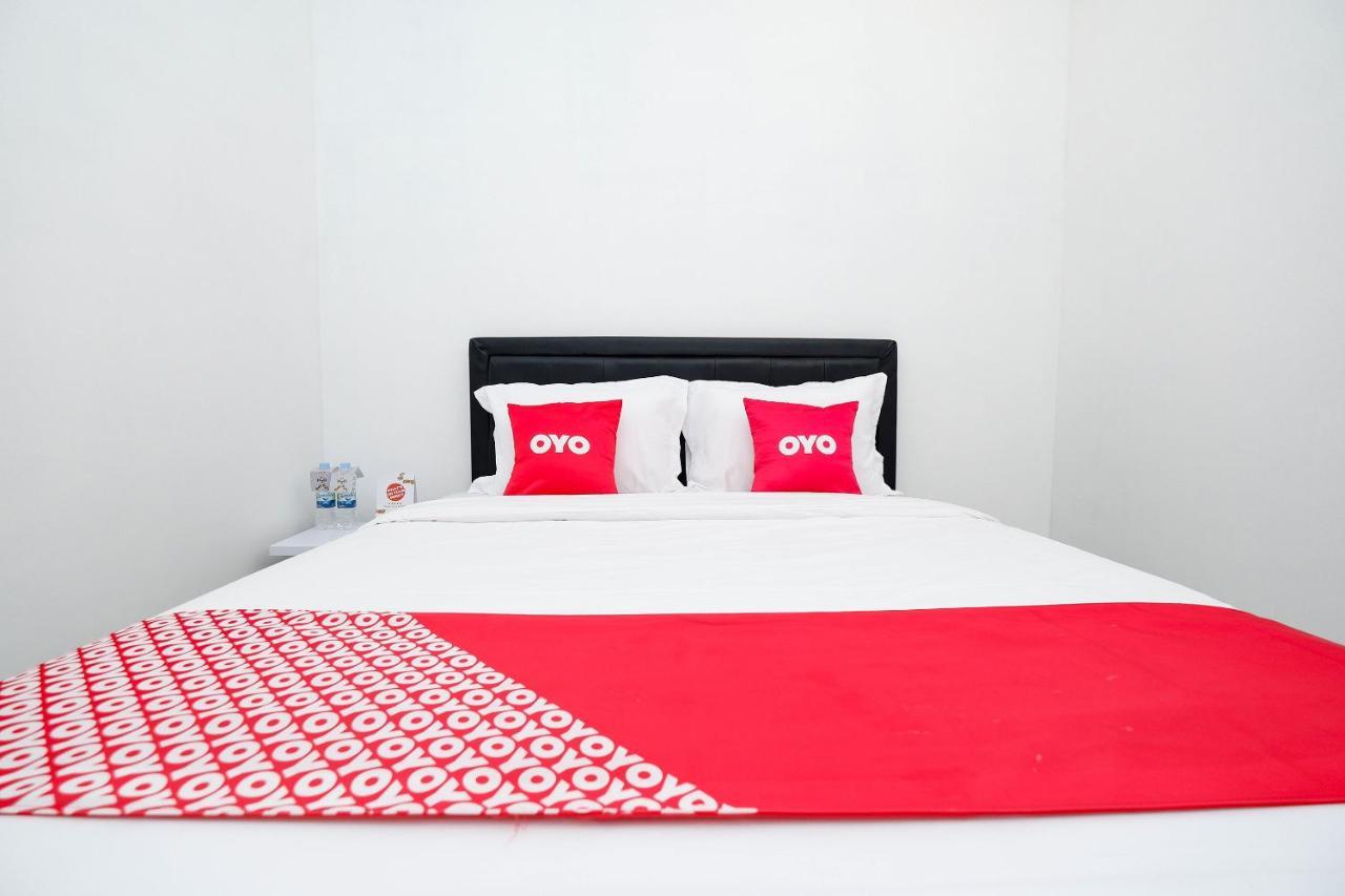 Oyo 1611 Four D'Home Solo Exterior foto