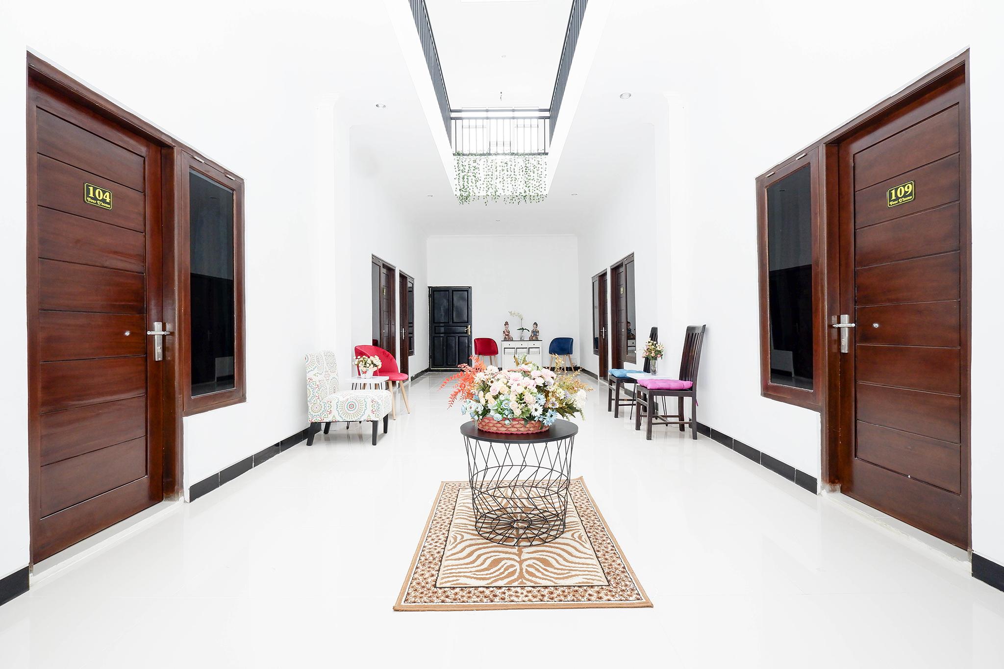 Oyo 1611 Four D'Home Solo Exterior foto